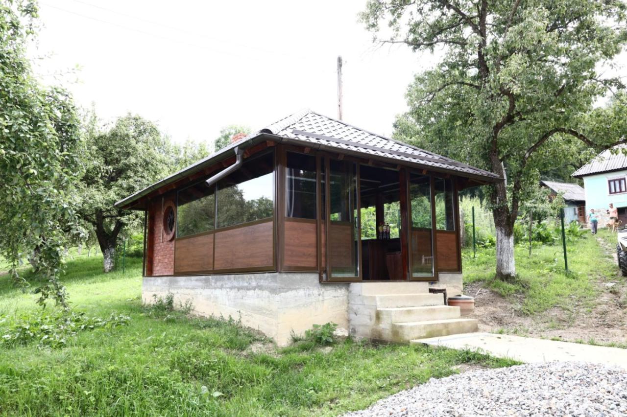 Hatasul Bunicului Arefu Exterior photo